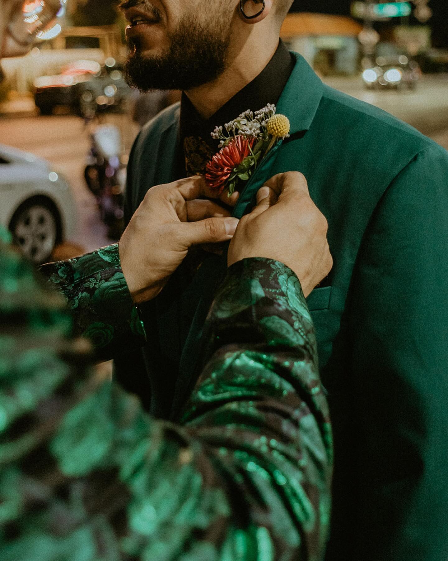 Sunrise vs Sunset: Choosing the Right Light for Your Las Vegas Elopement